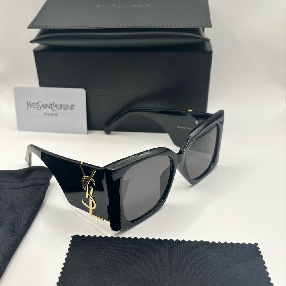 Saint Laurent Black Square Sunglasses - Picture 6 of 7